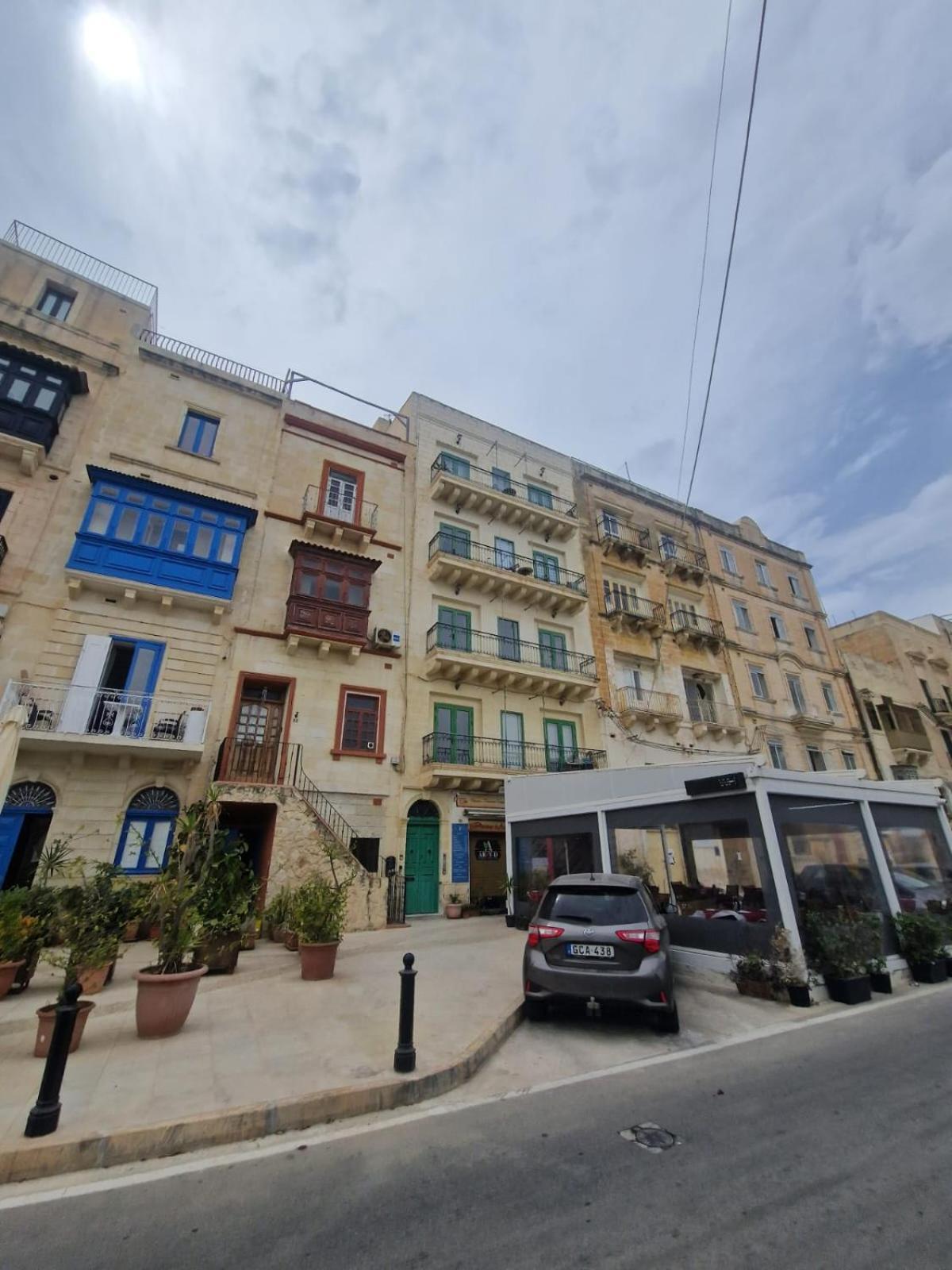 Korzo Suites Senglea Waterfront Buitenkant foto