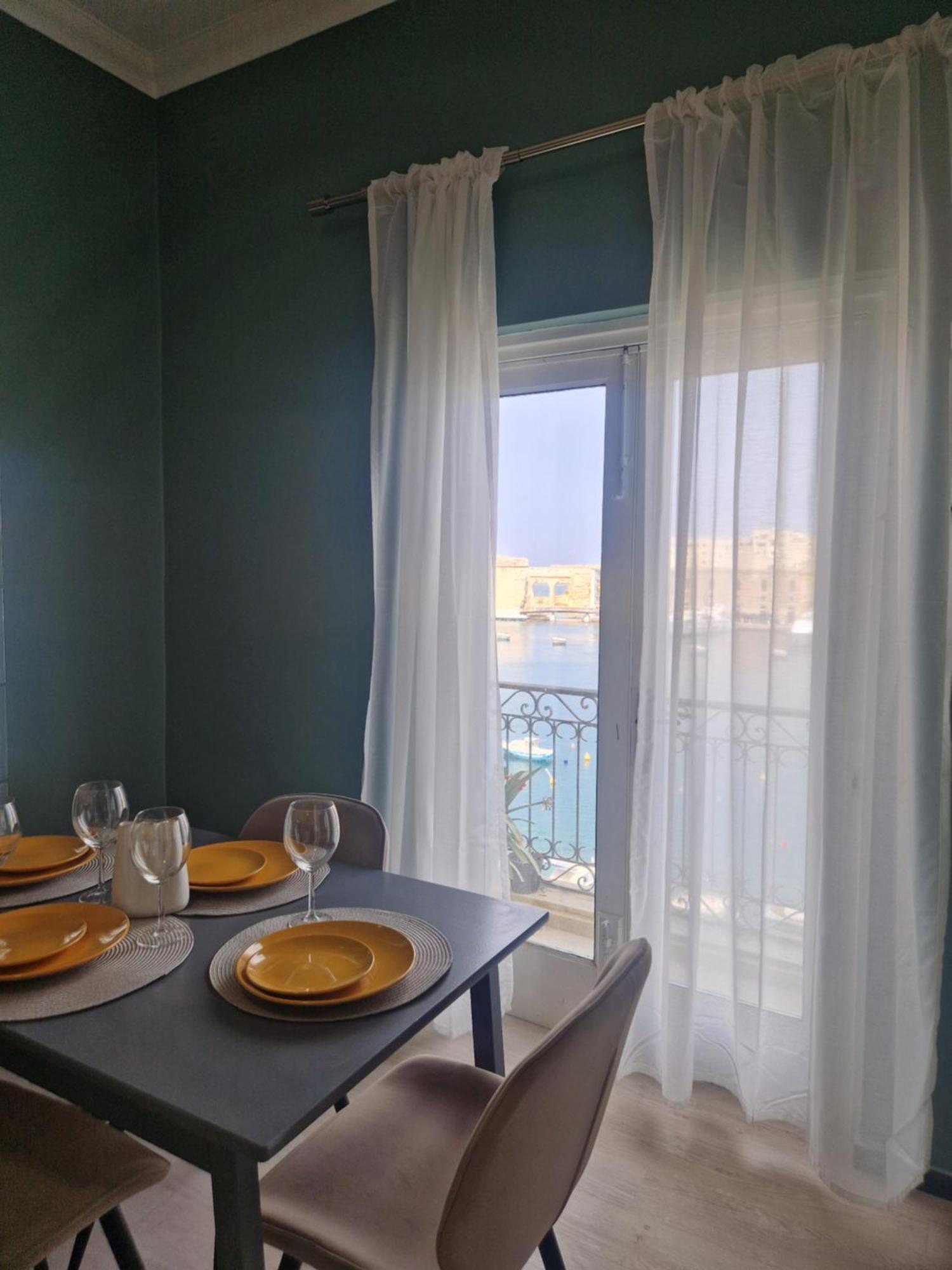 Korzo Suites Senglea Waterfront Buitenkant foto